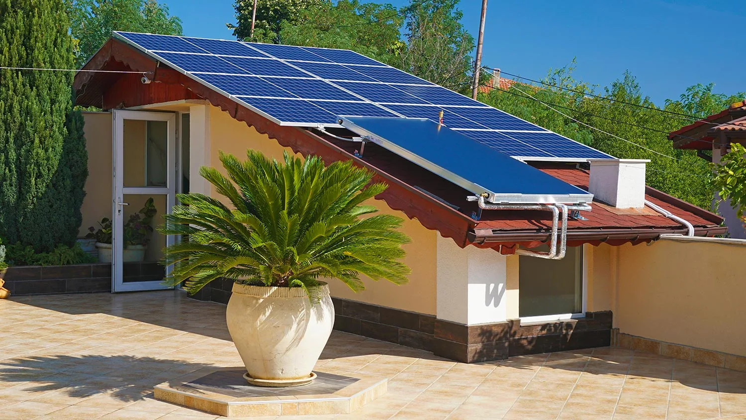 ТОП-5 солнечных электростанций для дома и бизнеса — рейтинг 2025 года  - фото 3