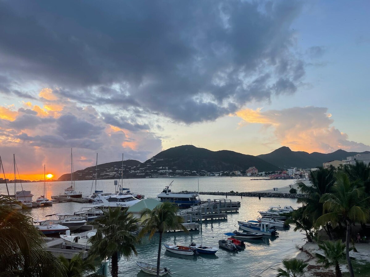 Caribbean sunset over the harbor