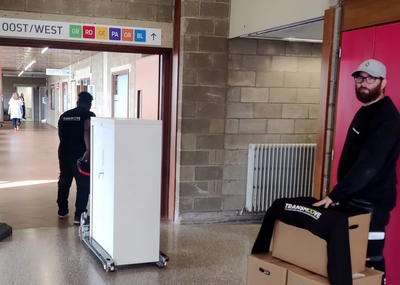 Ziekenhuisverhuizing door Transmoove: medisch materiaal en meubilair in transport