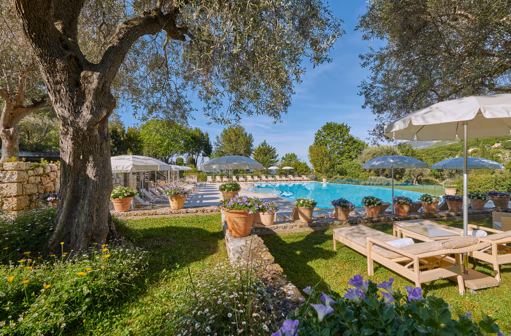 Chateau Saint-Martin and Spa, Oetker Collection pool