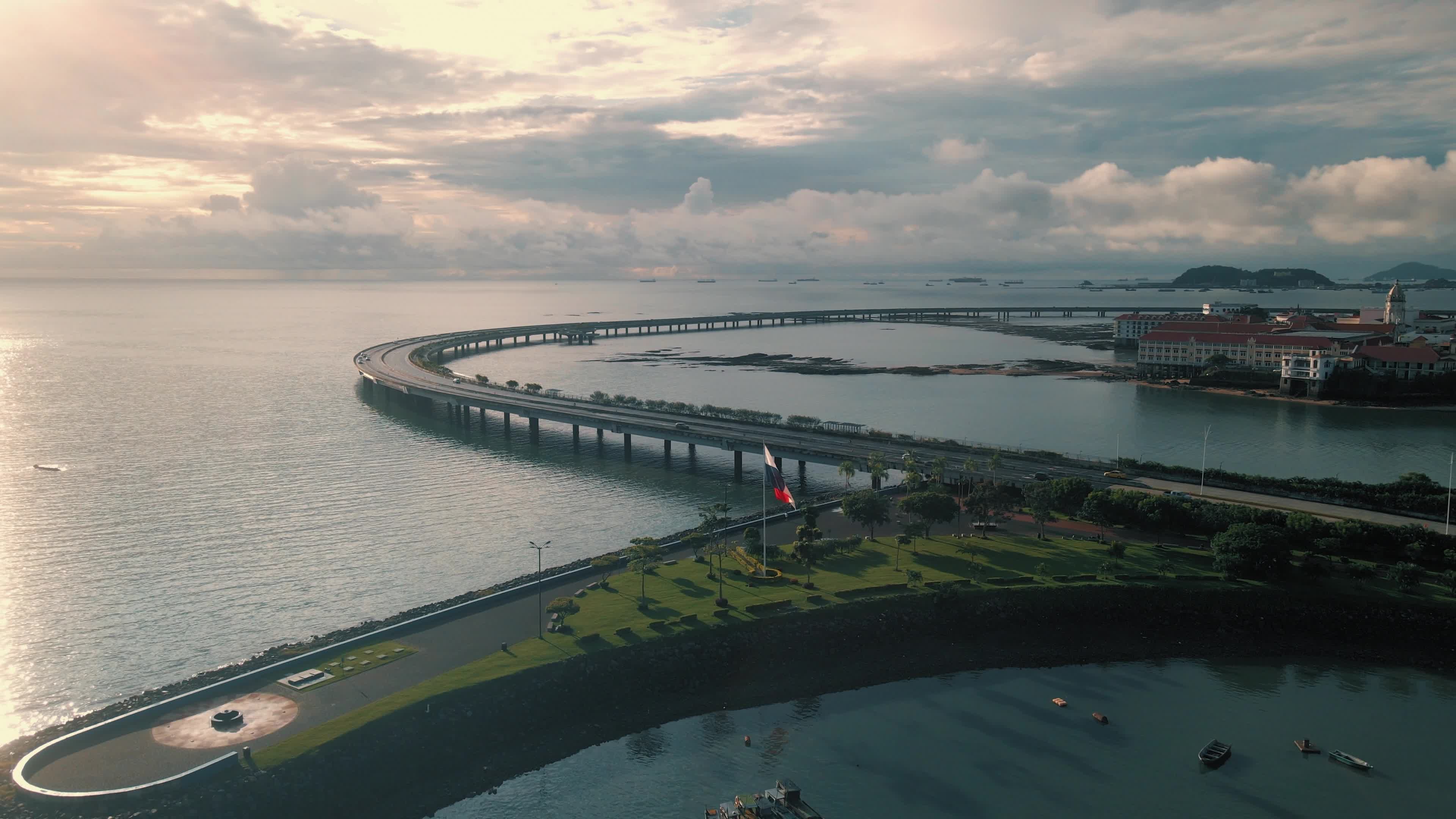 Panama Canal & Pacific Coast VANDEN