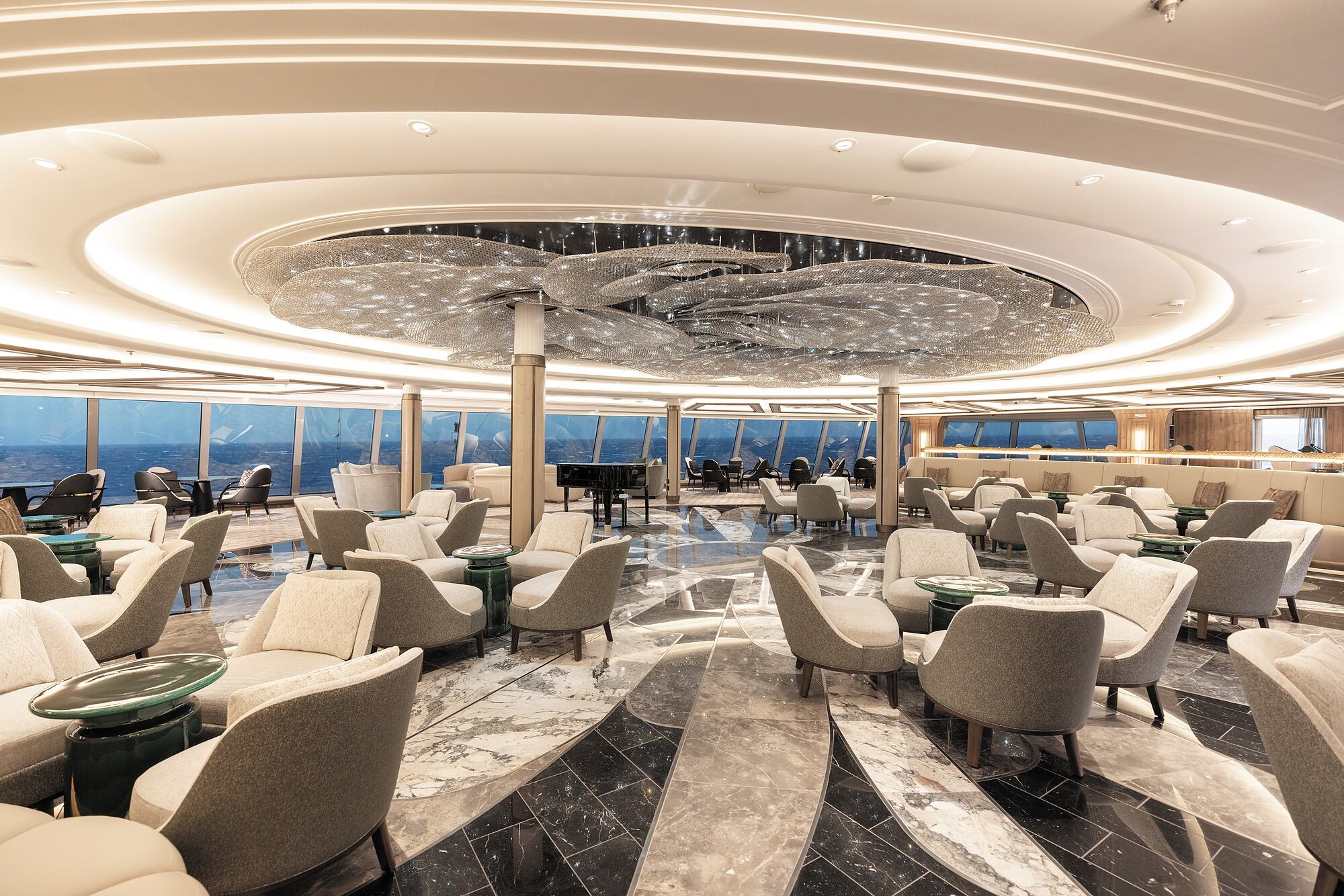 SEVEN SEAS GRANDEUR