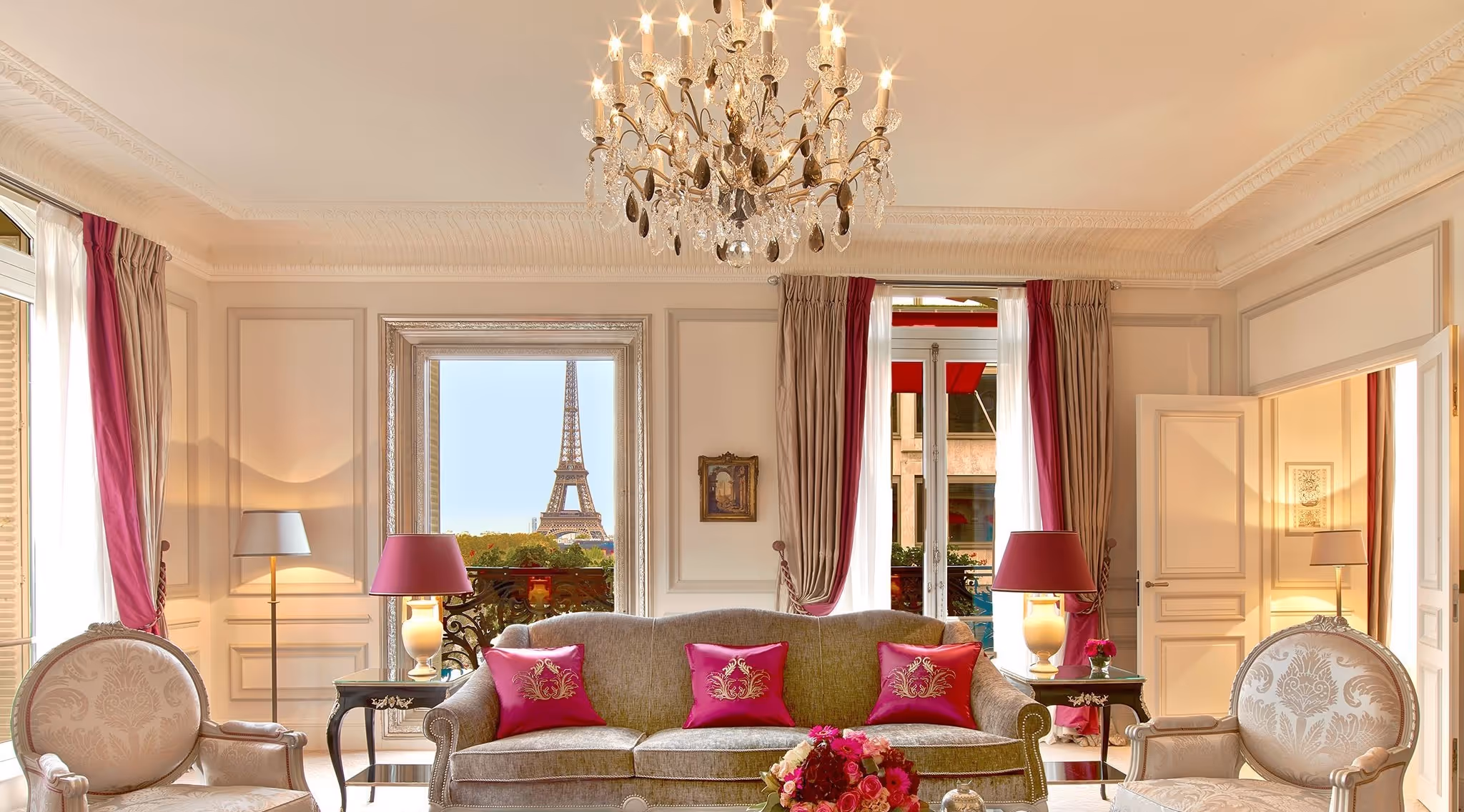 Hotel Plaza Athénée, Dorchester Collection