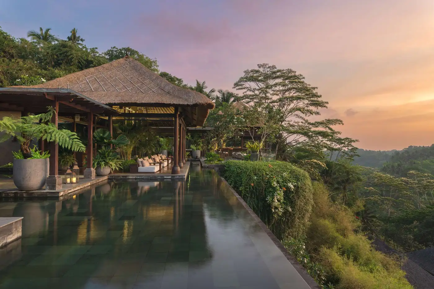 Hotel pool