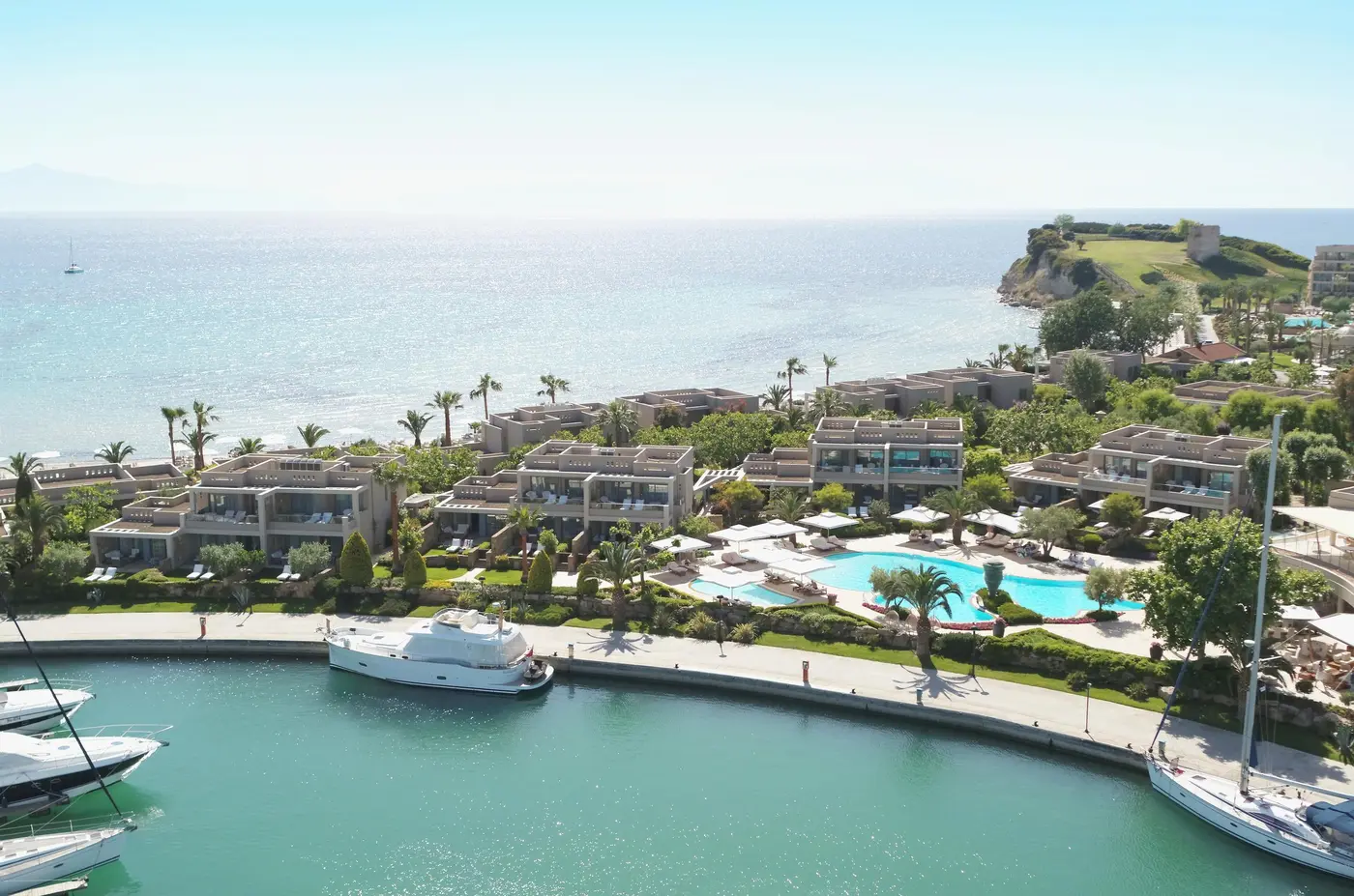 Hotel pool