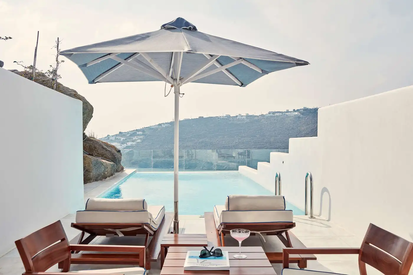 Hotel pool