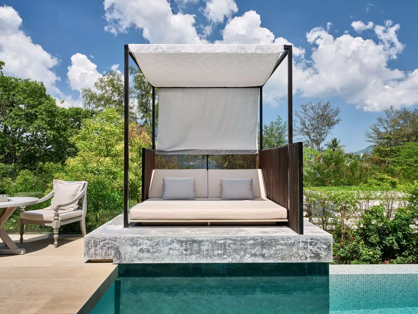 Hotel pool