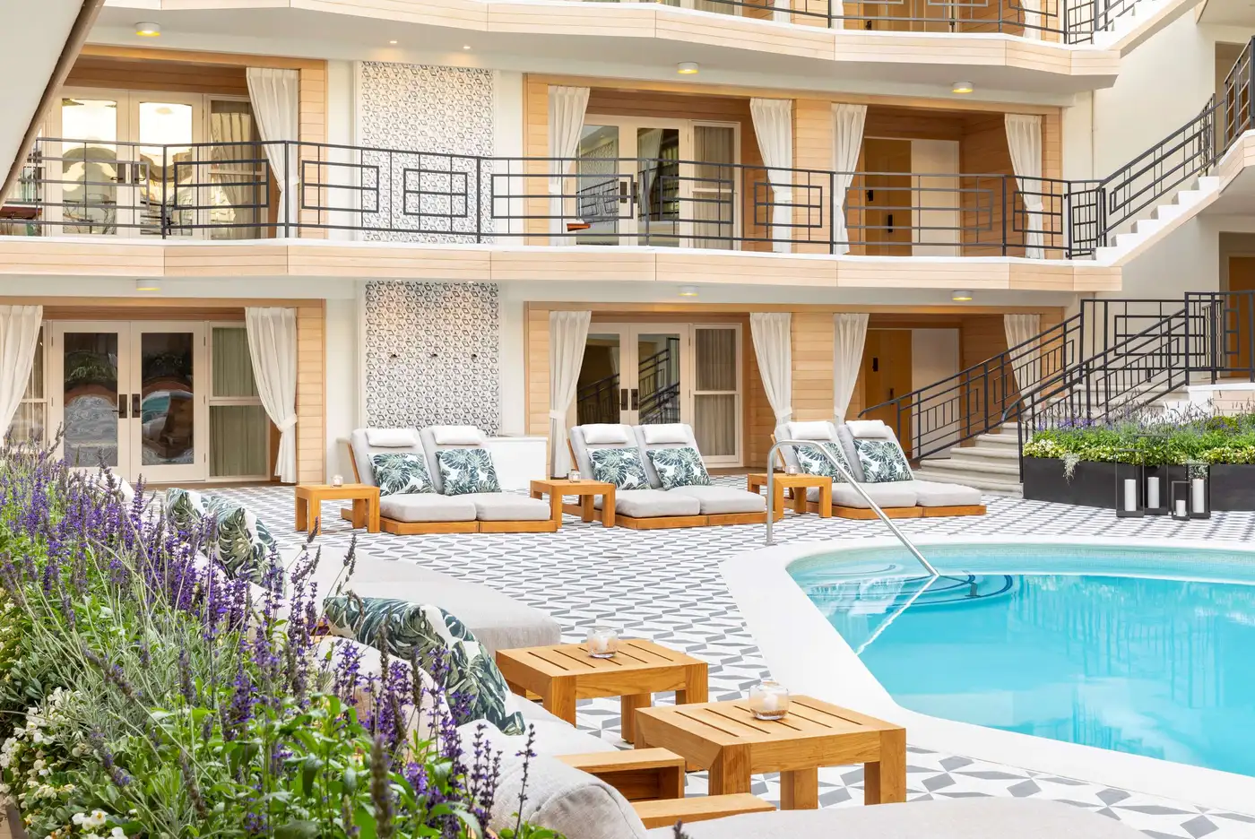 Hotel pool