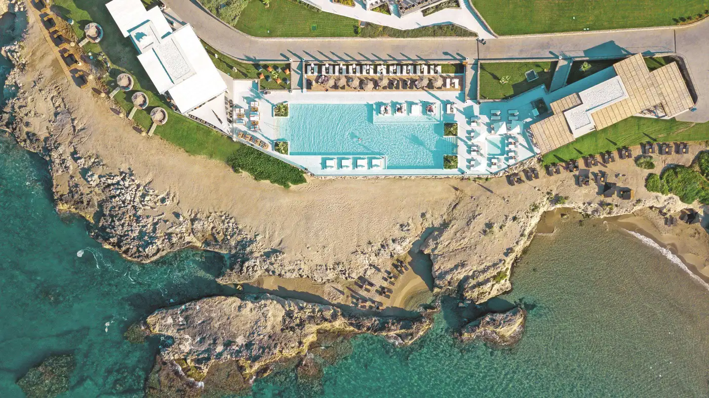 Hotel pool