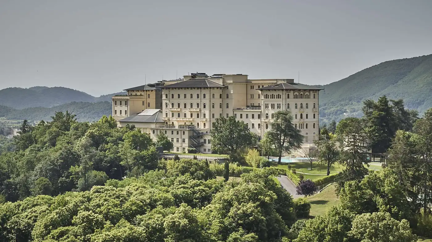 Hotel pool