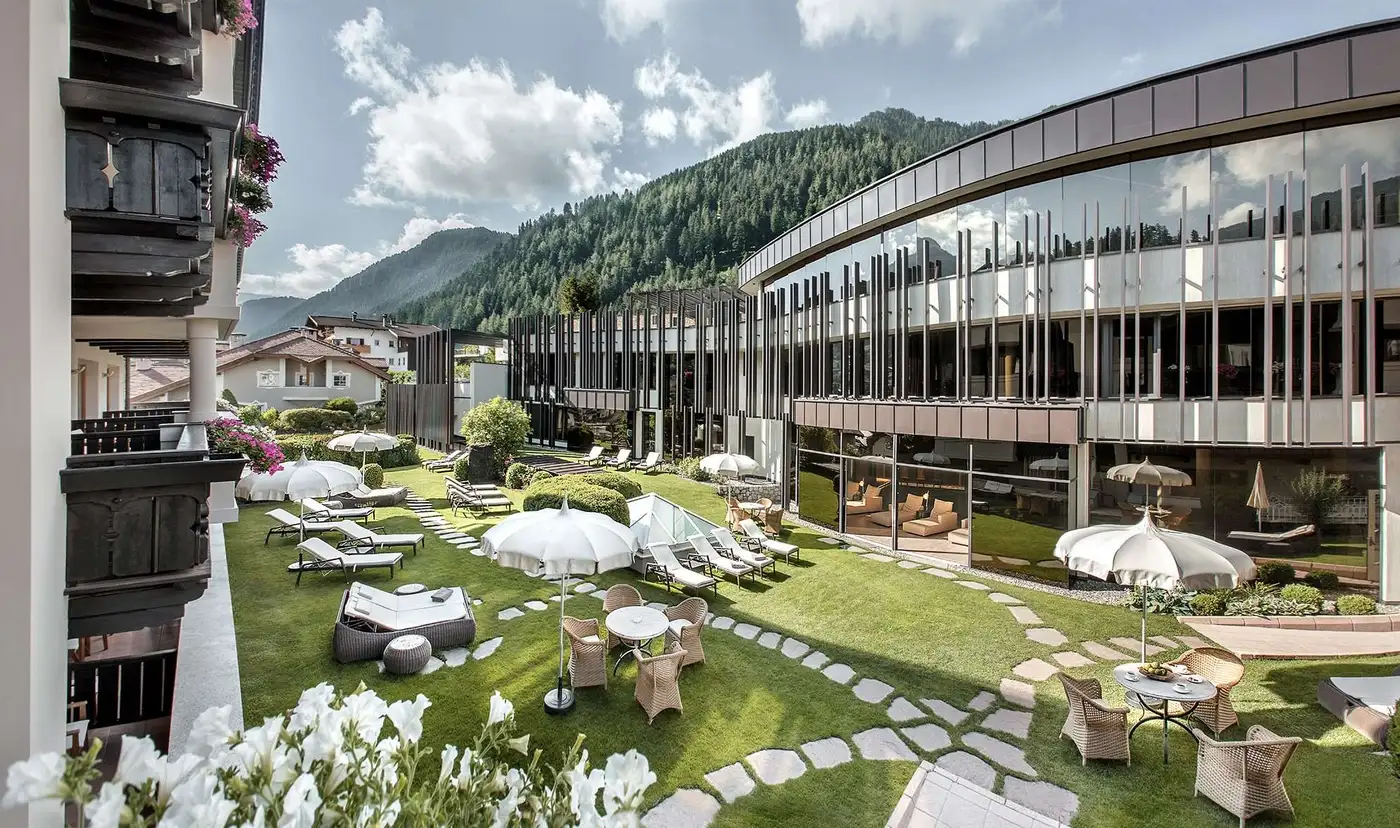 Hotel pool