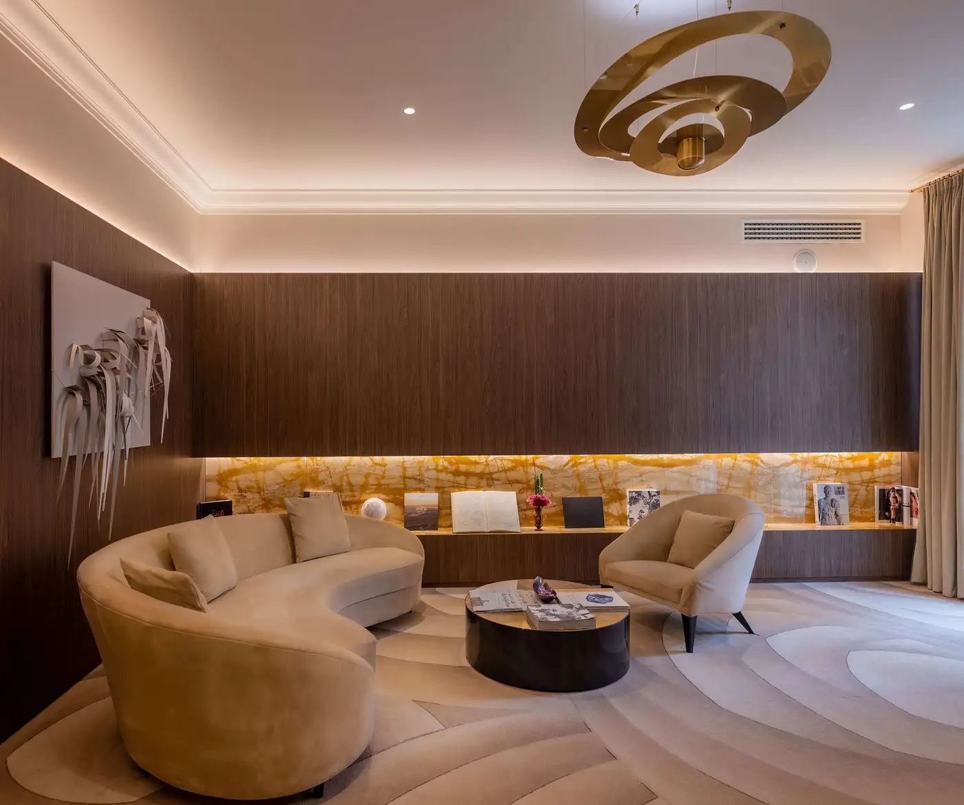 Hotel pool