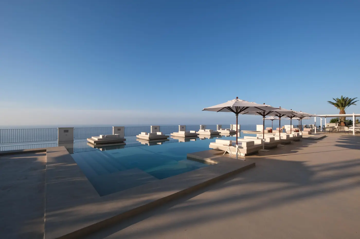 Hotel pool