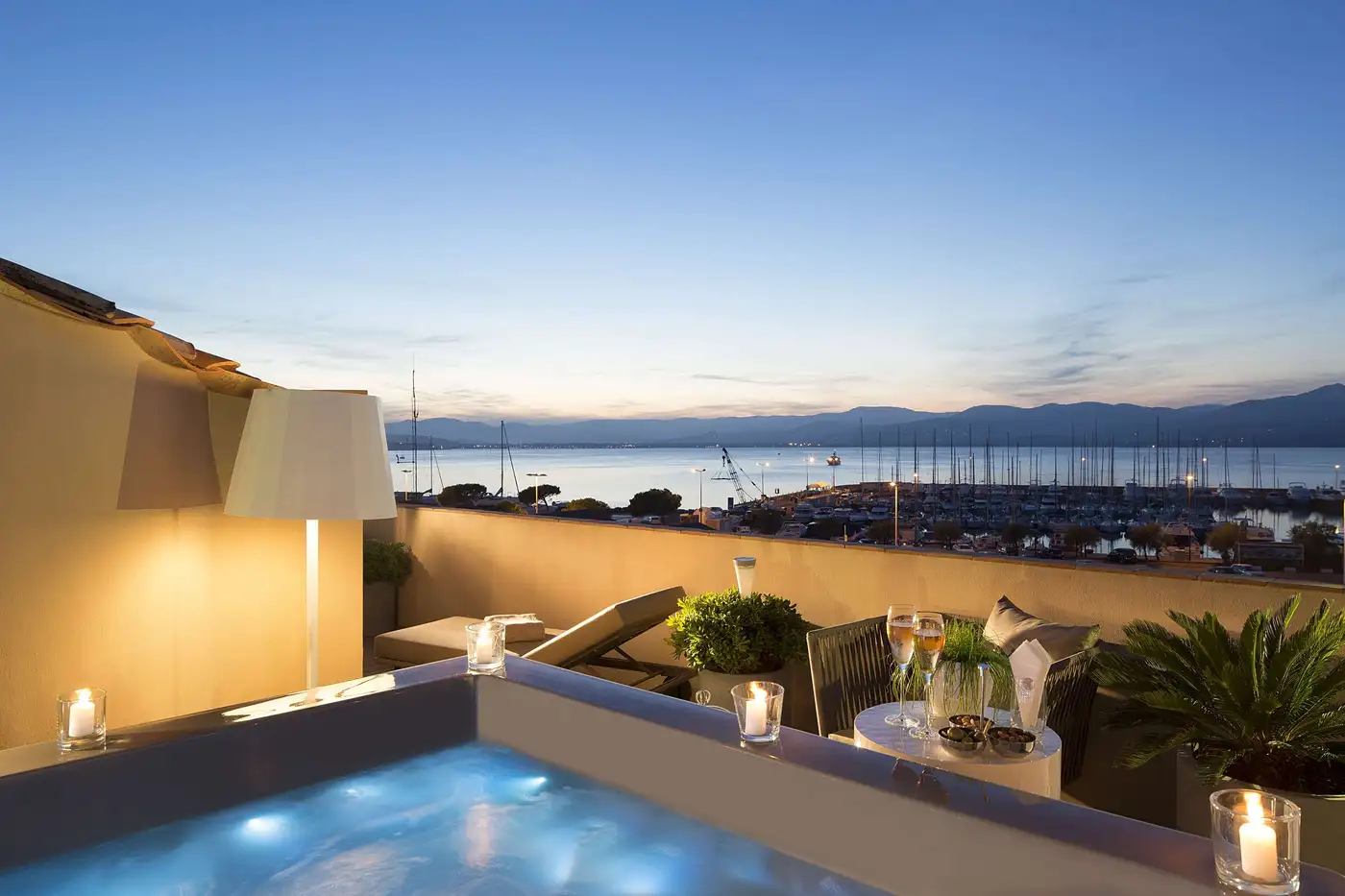 Hotel pool