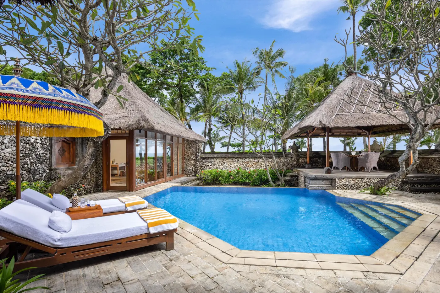 Hotel pool