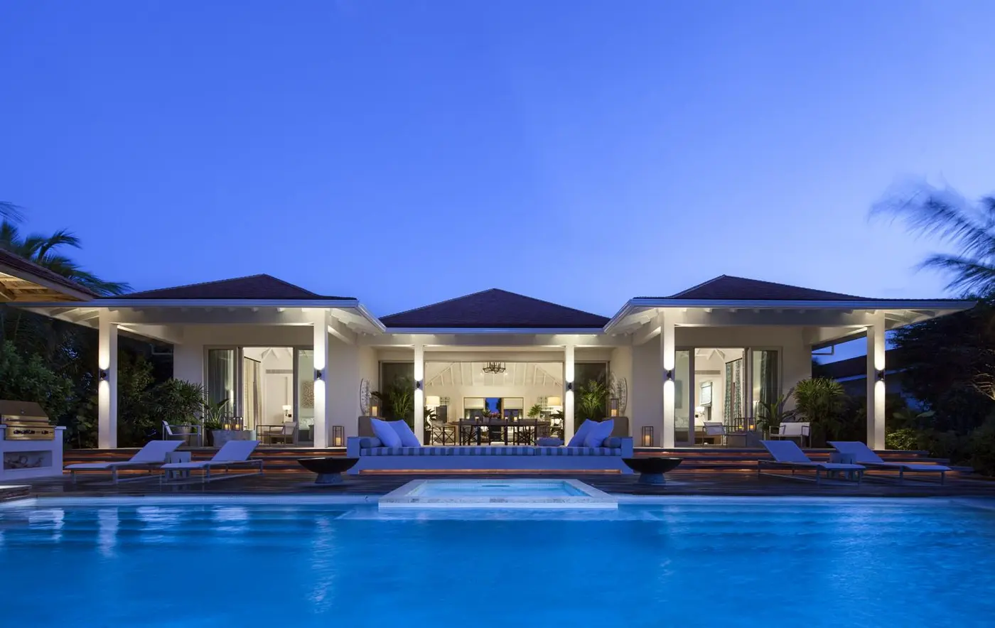 Hotel pool