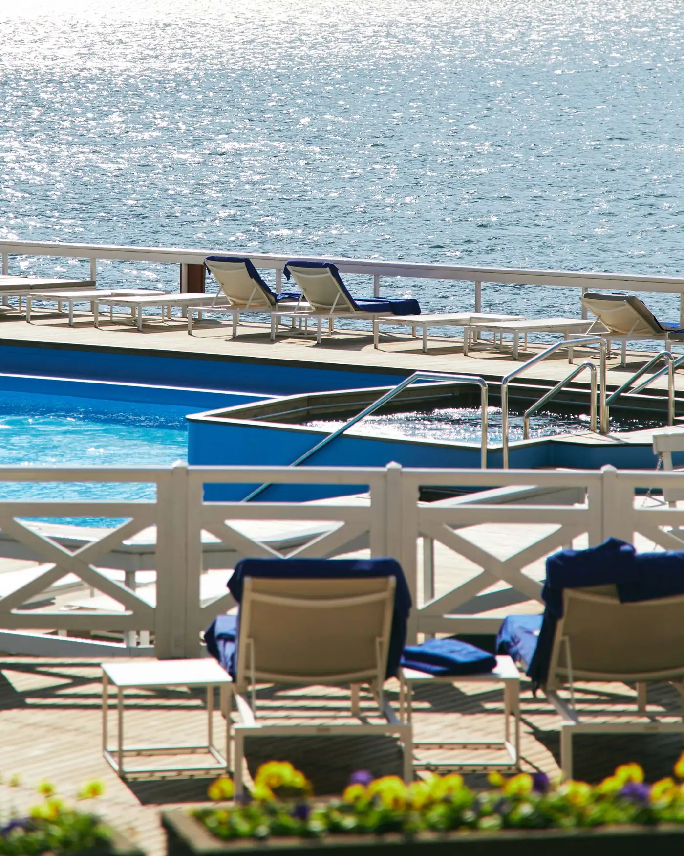 Hotel pool