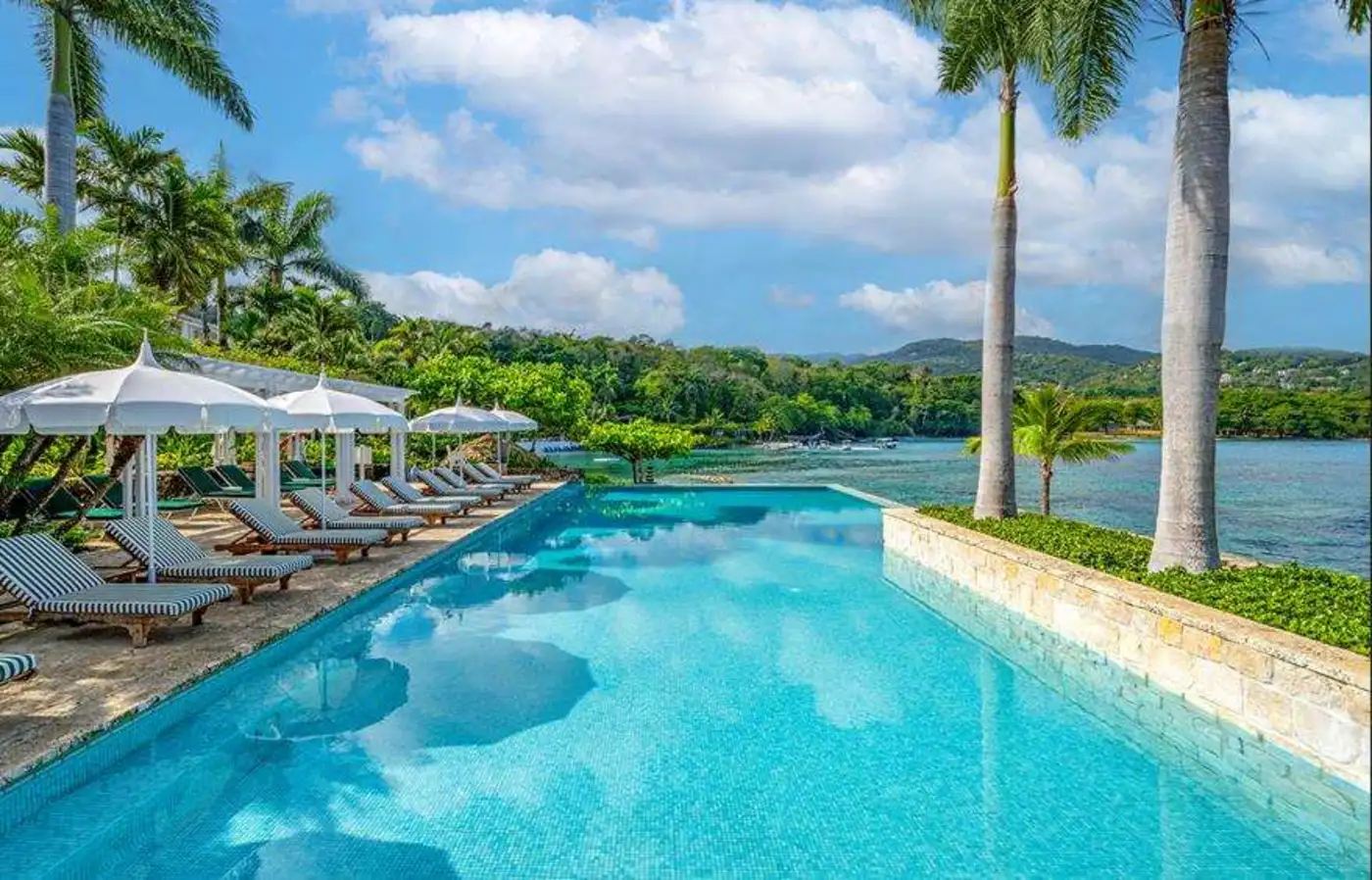Hotel pool