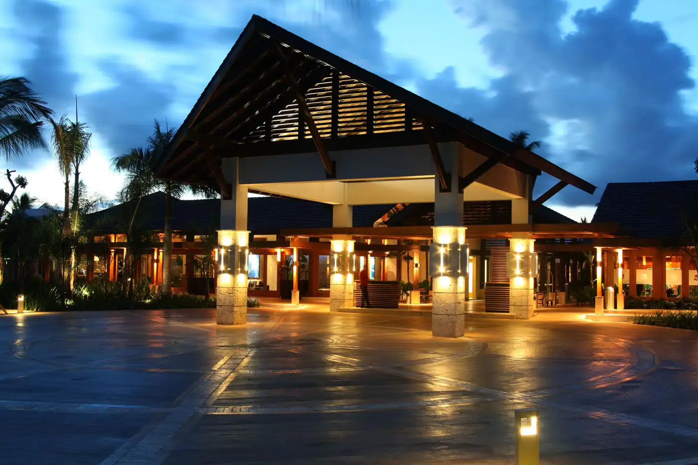 Hotel pool