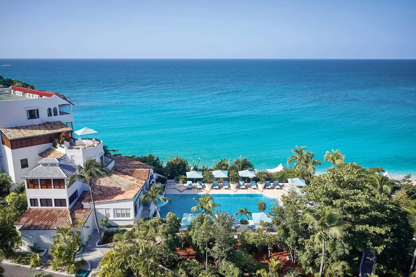 Hotel pool