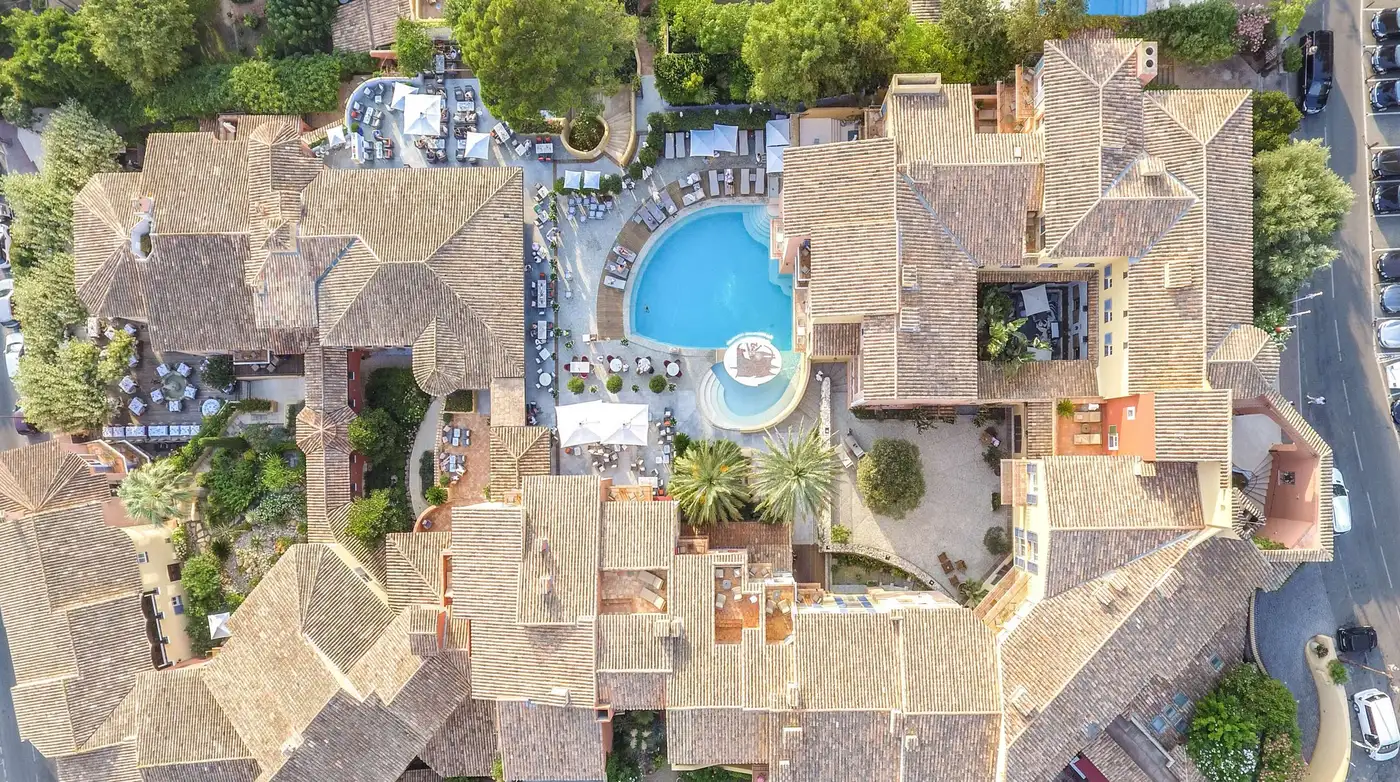 Hotel pool