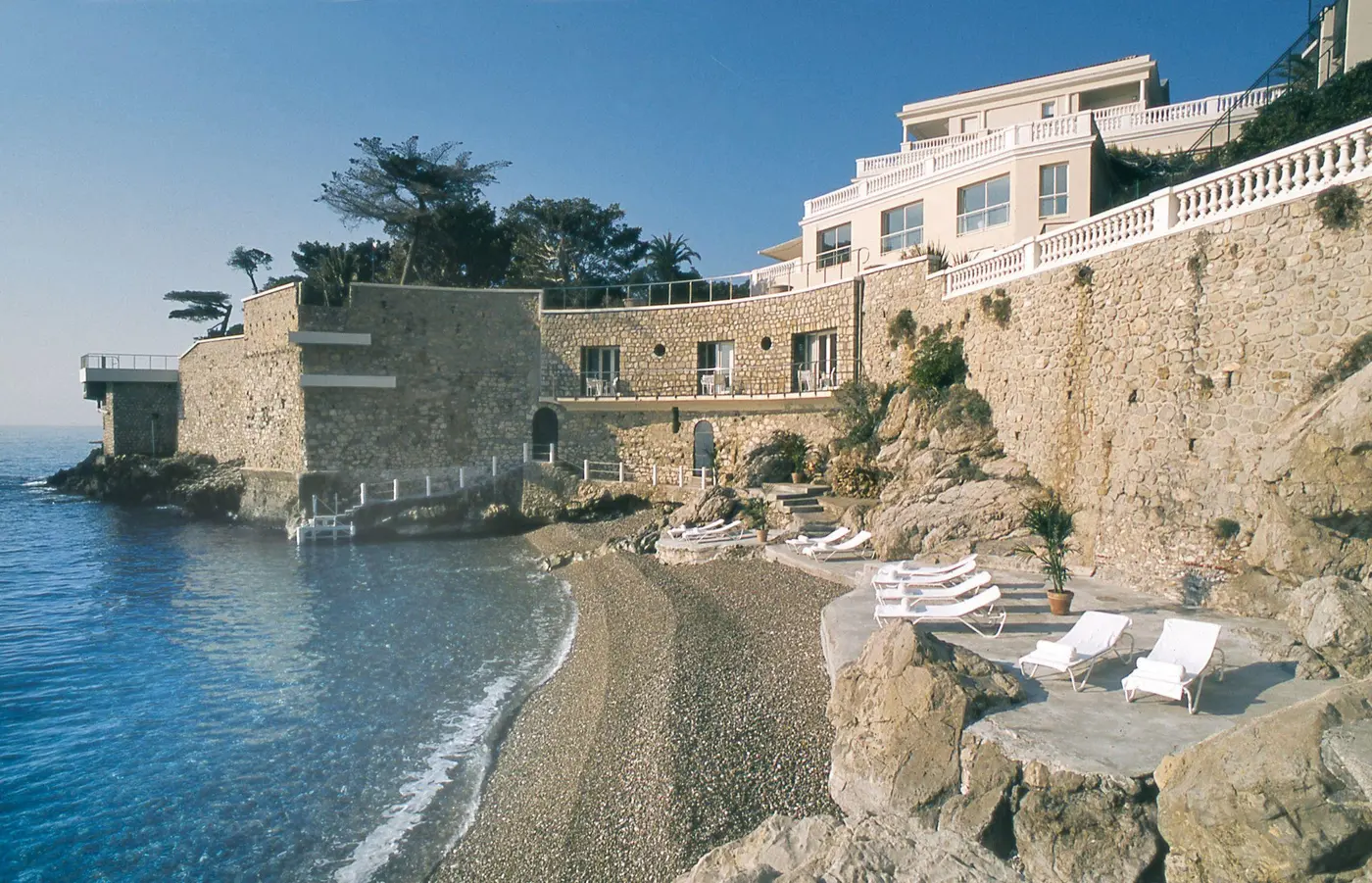 Hotel pool