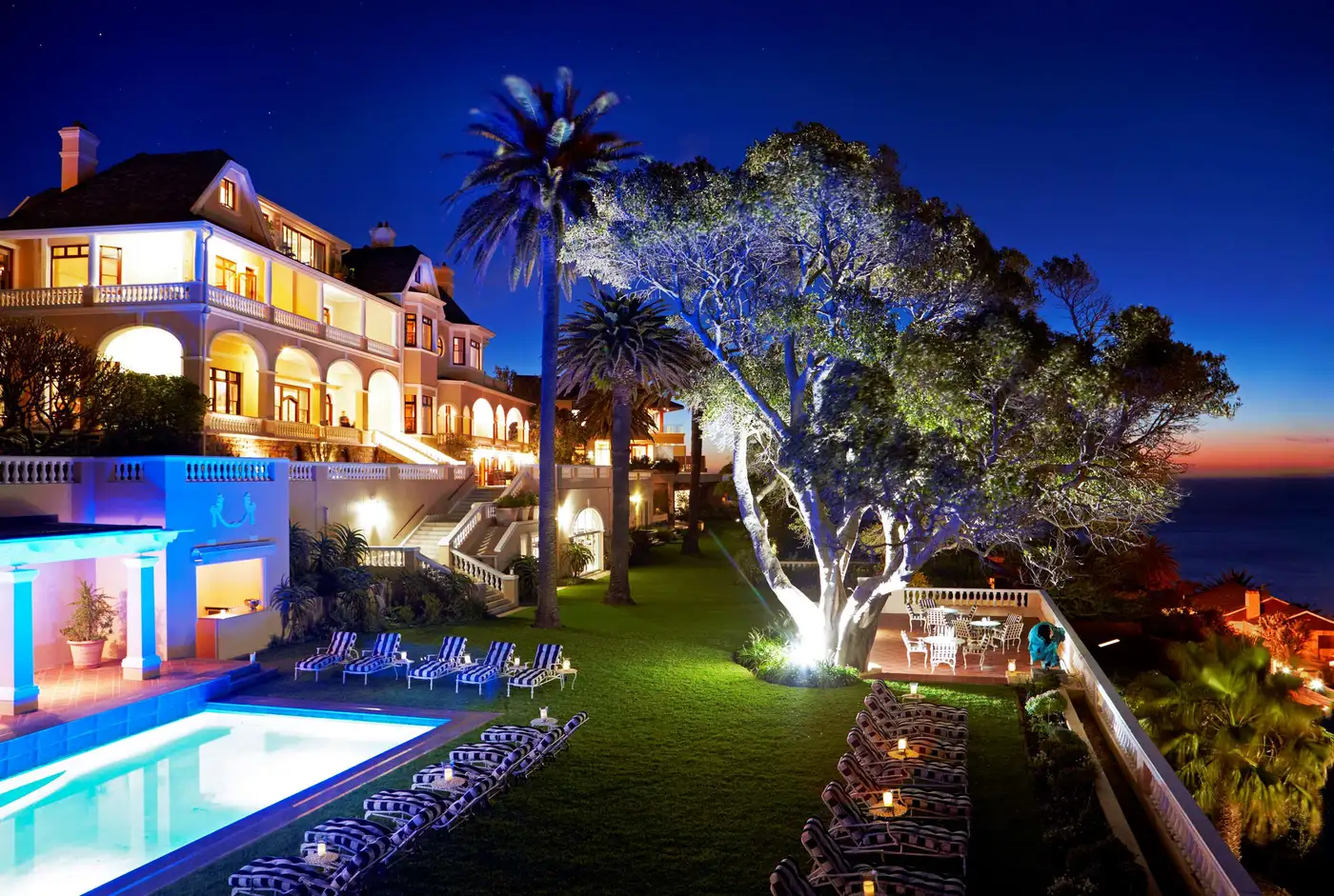 Hotel pool
