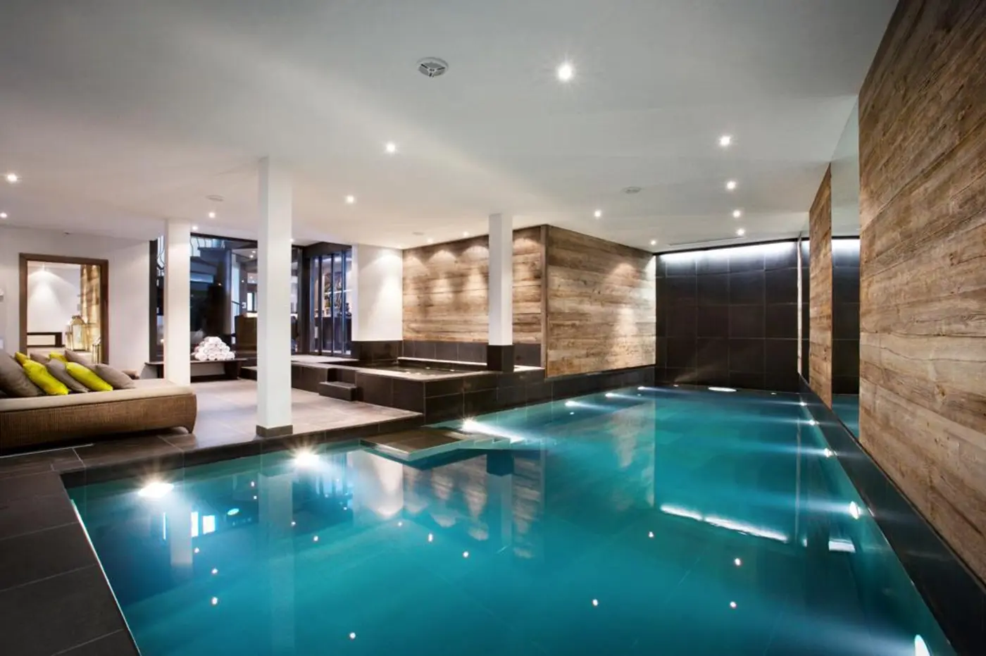 Hotel pool
