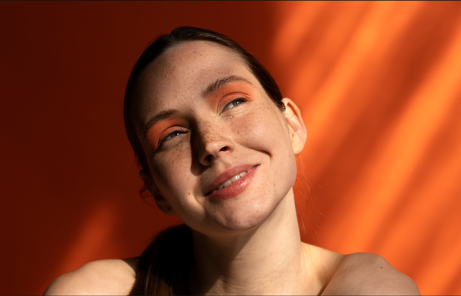 (23)