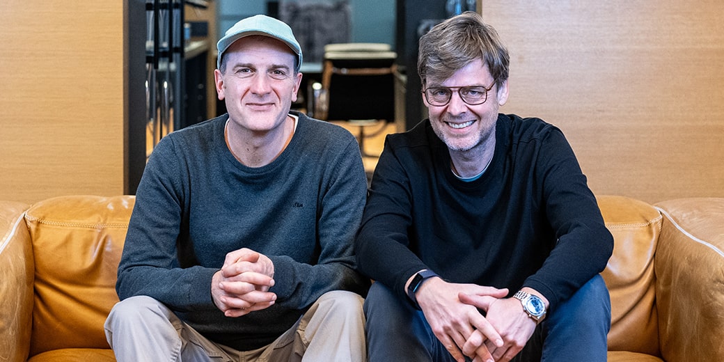 sipgate Gründer und Geschäftsführung auf Ledersofa