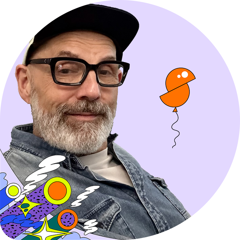 Axel Porträt mit schwarzer Mütze und Brille vor lila Hintergrund mit bunten Grafik-Elementen