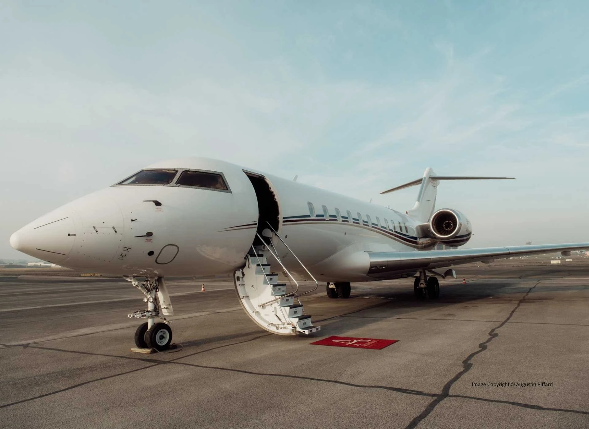 Bombardier Global 5000 charter