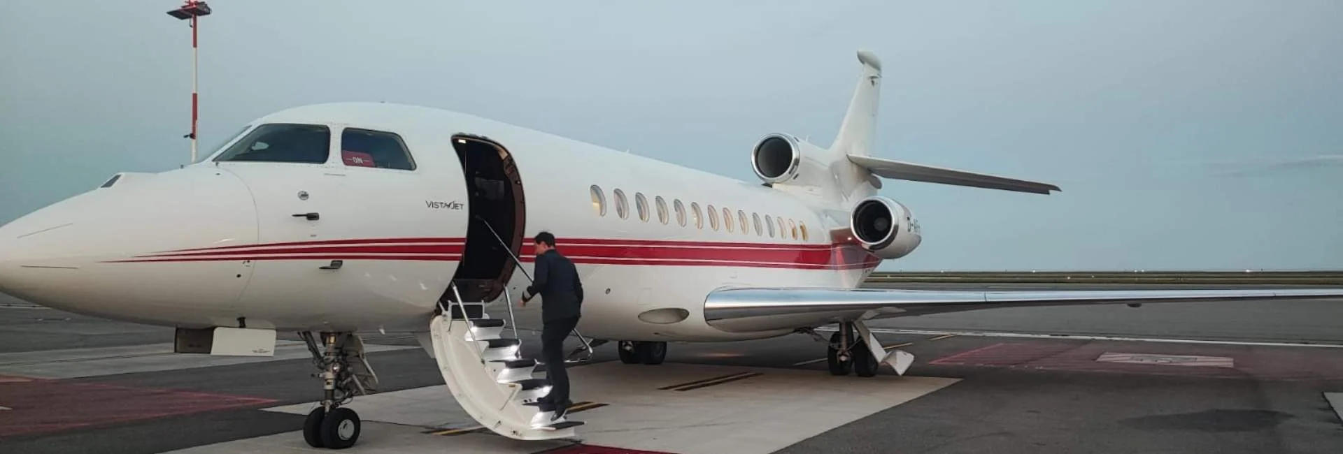 VIP private jet for PSG Arsenal Budapest