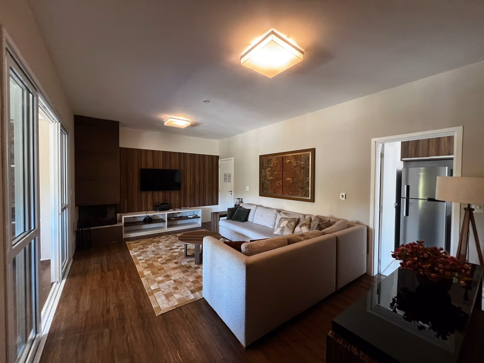Apartamento alto padrão ao lado do capivari em condominio estilo resort.