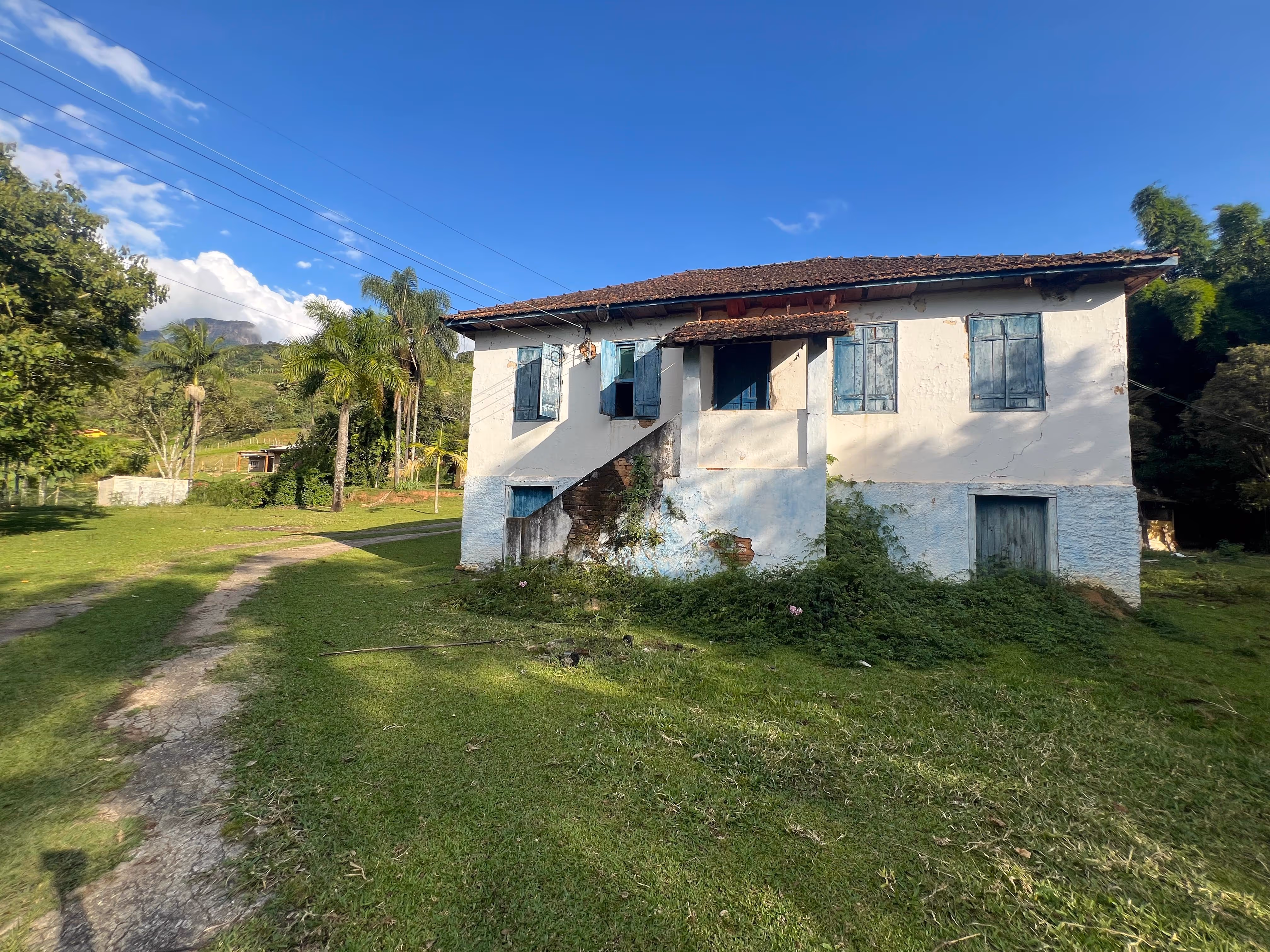 Chacara a venda com vista para pedra do baú