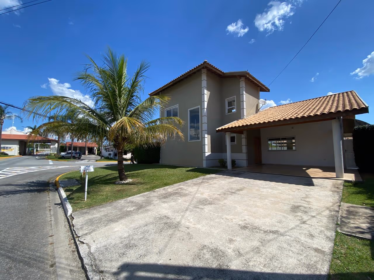 Casa recem construida no residencial Real Ville  