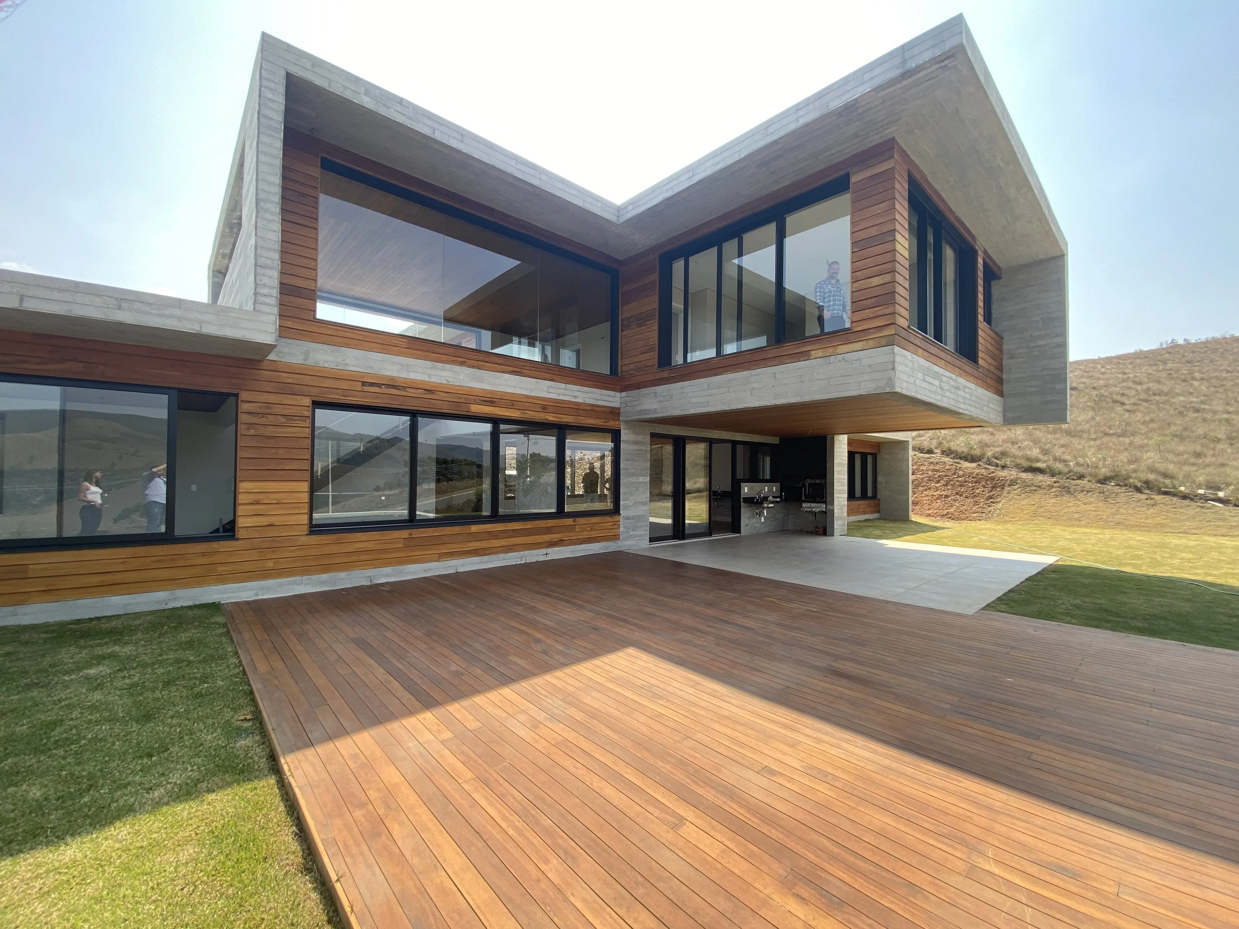  Residência de Alto Padrão com Vista Panorâmica  Condomínio Iporanga