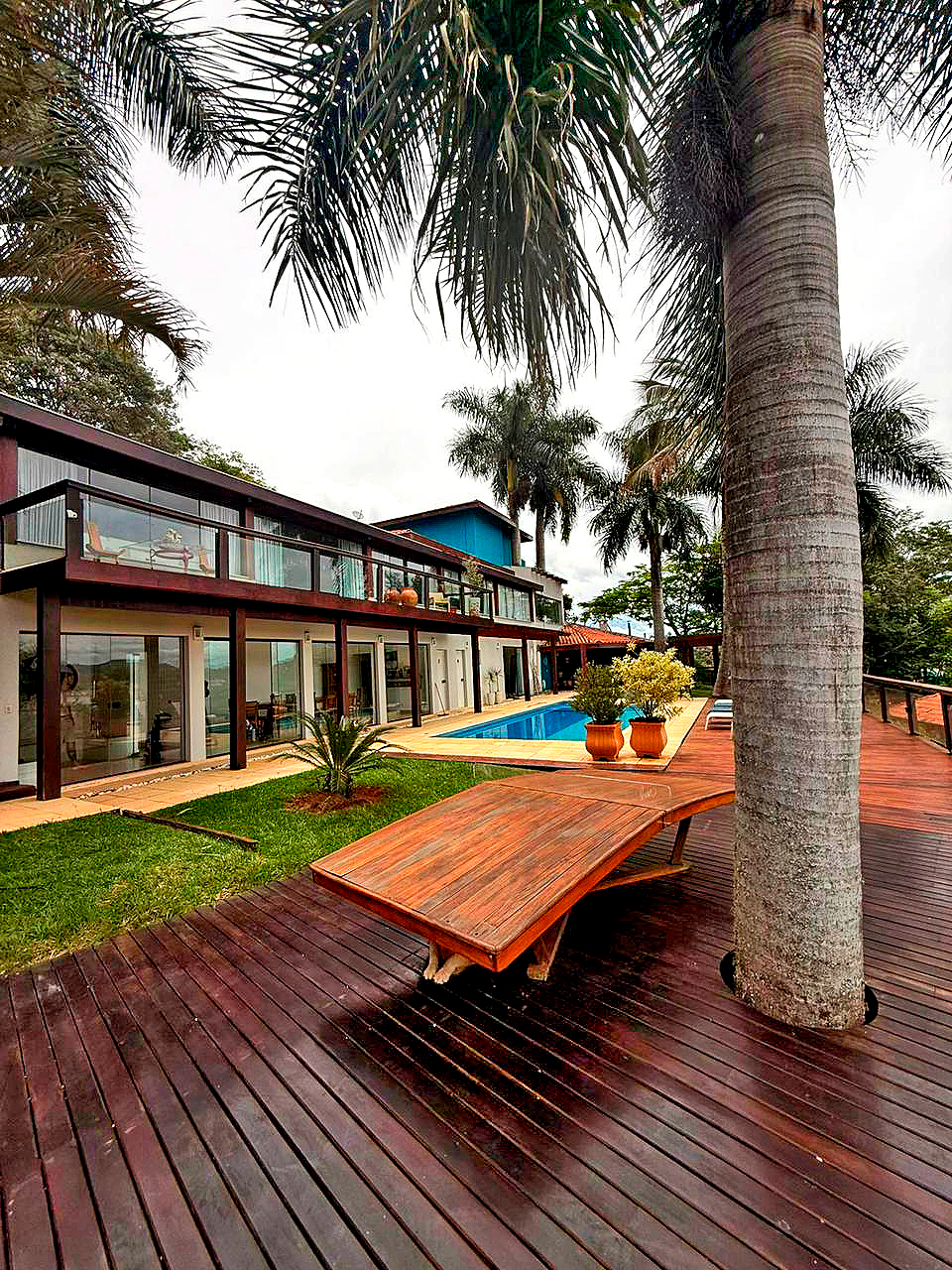 Chácara de alto padrão à beira da represa em Igaratá