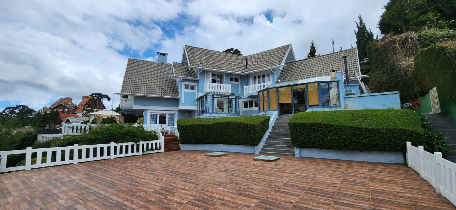 Farm house- luxo entre as montanhas de Campos do Jordão.