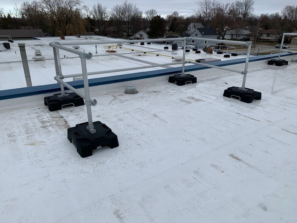 Is your building ready for winter? Prevent falls before the snow arrives!