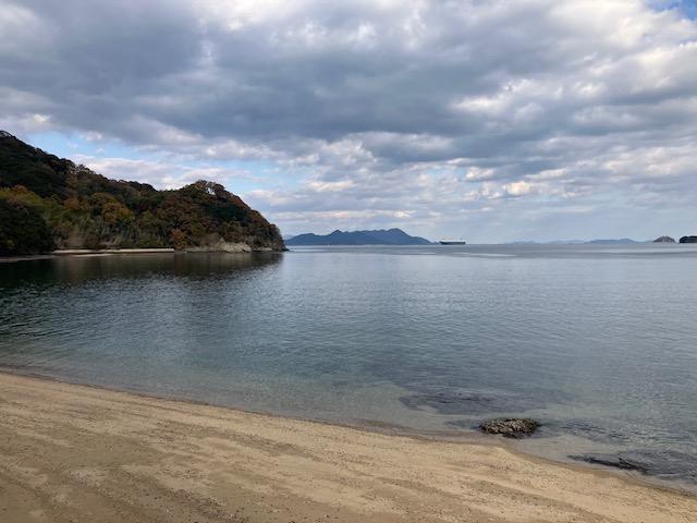Experience serene seaside living in this charming Onomichi home with stunning Seto Inland Sea views. Featuring a traditional Japanese layout and modern conveniences, this peaceful retreat offers easy access to local amenities and the historic charm of Onomichi. Contact us to schedule a tour today!