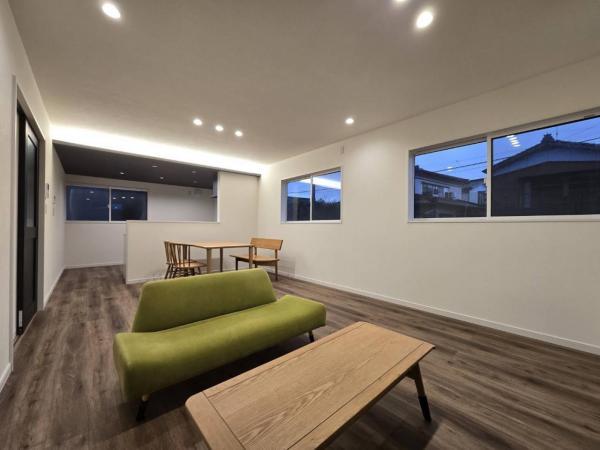This 3-bedroom akiya in Niigata offers 1250 ft² of living space. Great for those seeking a traditional Japanese home in the countryside.