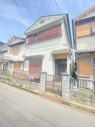 Experience the charm of Kyoto with this $3-bedroom rural property. Featuring 581 sqft of living space and priced around $67,161. Let Old Houses Japan help you find and restore your dream akiya — a unique opportunity to own a slice of rural Japan.
