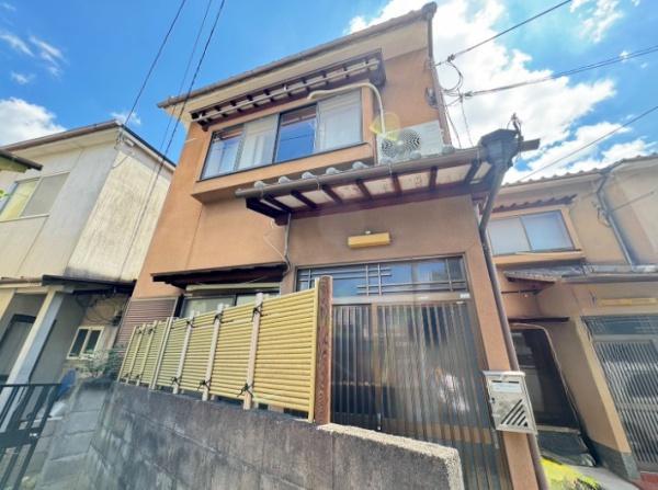 Spacious 4-Bedroom Rustic Getaway in Kyoto City