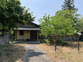 Looking for an authentic Japanese countryside retreat? This 5 bedrooms in Toyama might be the one. Featuring 41846 sqft of living space and priced around $333333. Let Old Houses Japan help you find and restore your dream akiya — a unique opportunity to own a slice of rural Japan.