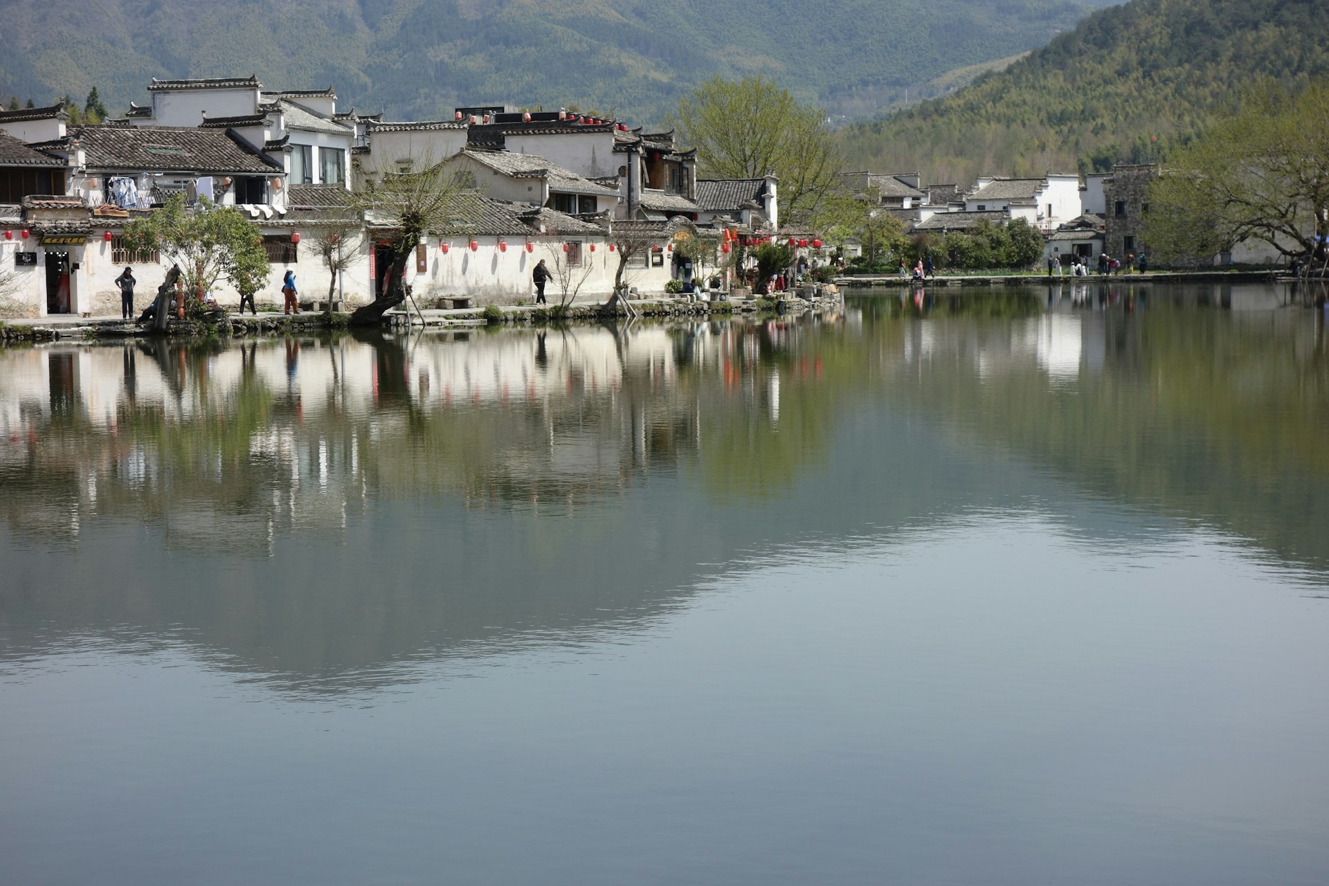 What’s It Like to Own a Home in a Depopulated Fishing Village?