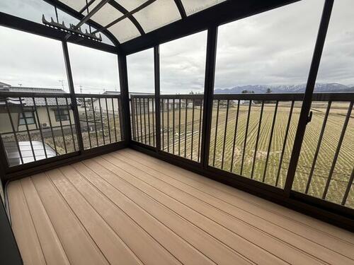 Peaceful 5-Bedroom Village Escape in Araya