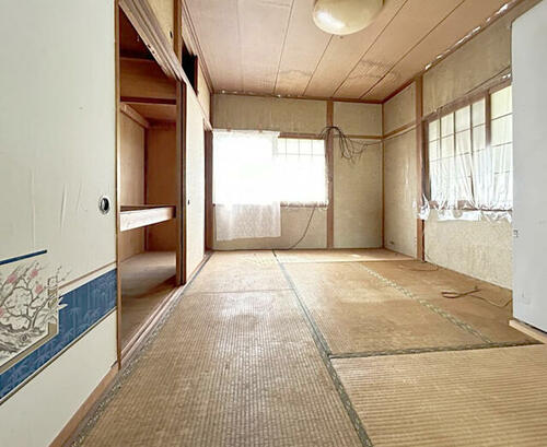 Charming 6-Bedroom Rustic Getaway in Shinmachi