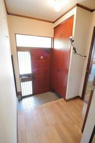 Looking for an authentic Japanese countryside retreat? This 5 bedrooms in Ibaraki might be the one for you. Let Old Houses Japan help you find and restore your dream akiya — a unique opportunity to own a slice of rural Japan.