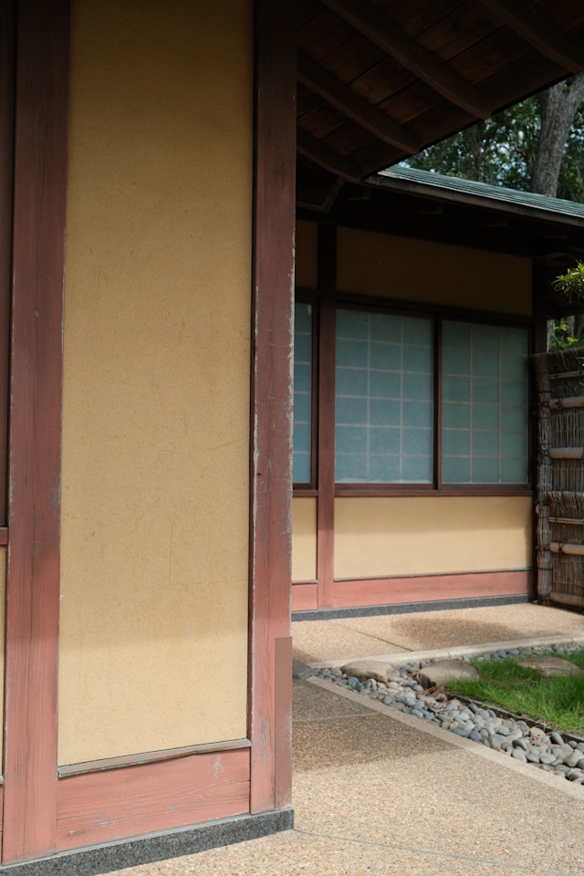 Best Paints and Plasters to Use on Japanese Mud Walls